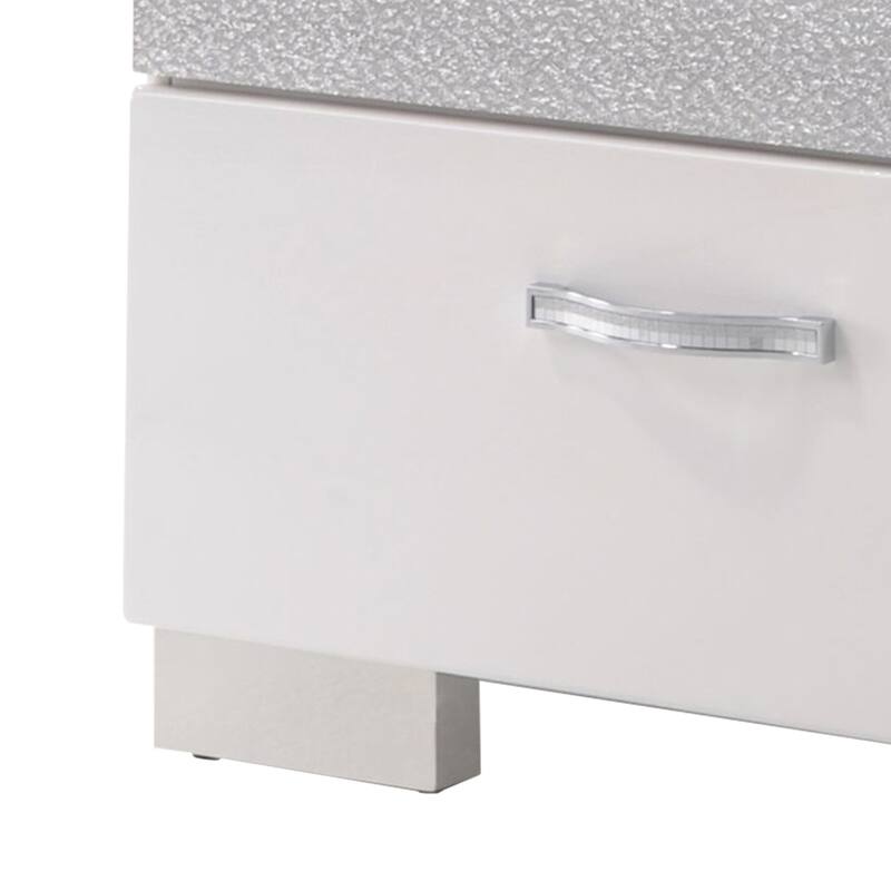 Nightstand With Three Center Metal Glide Drawers In White Gloss Finish