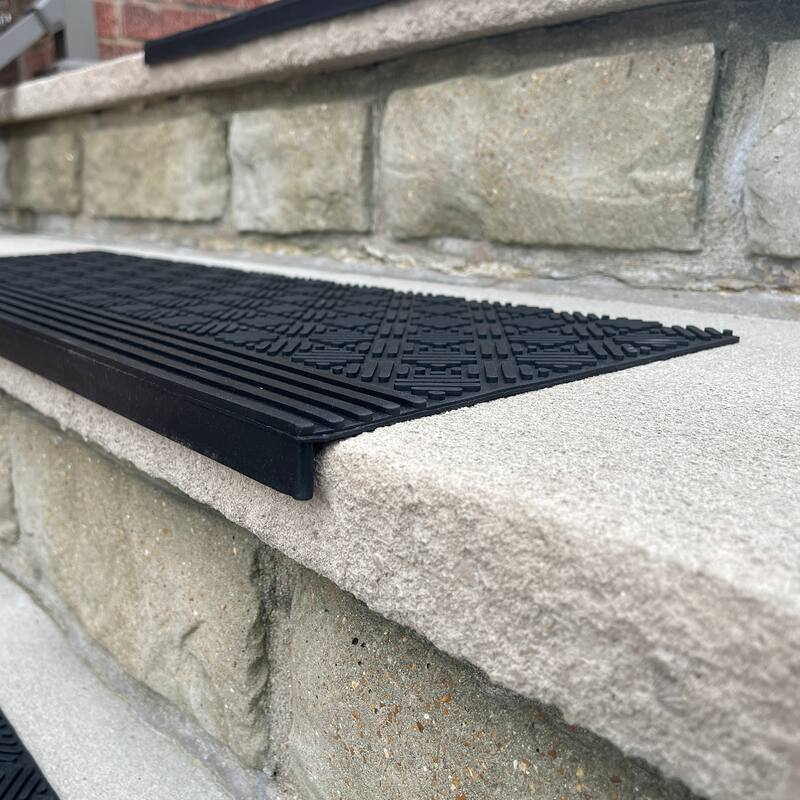 4 Piece Bull Nose Rubber Stair Tread Set 30 x 10 inch - 30"Lx10"Wx.4"H