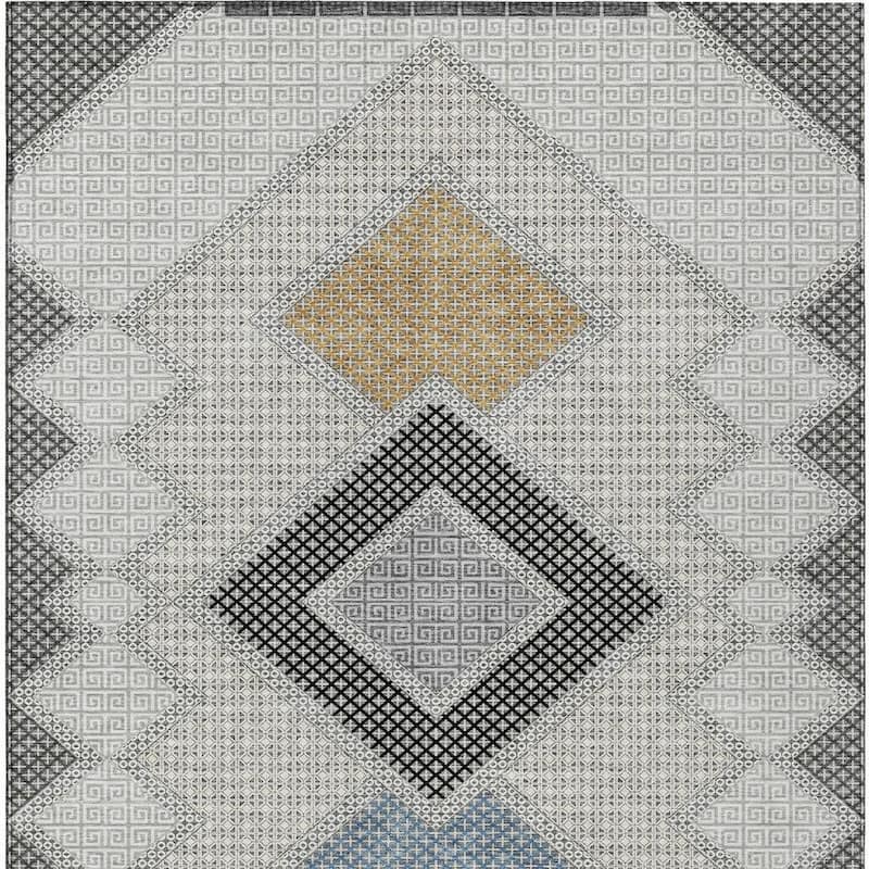 HomeRoots Geometric Transitional Rectangle Outdoor Rug