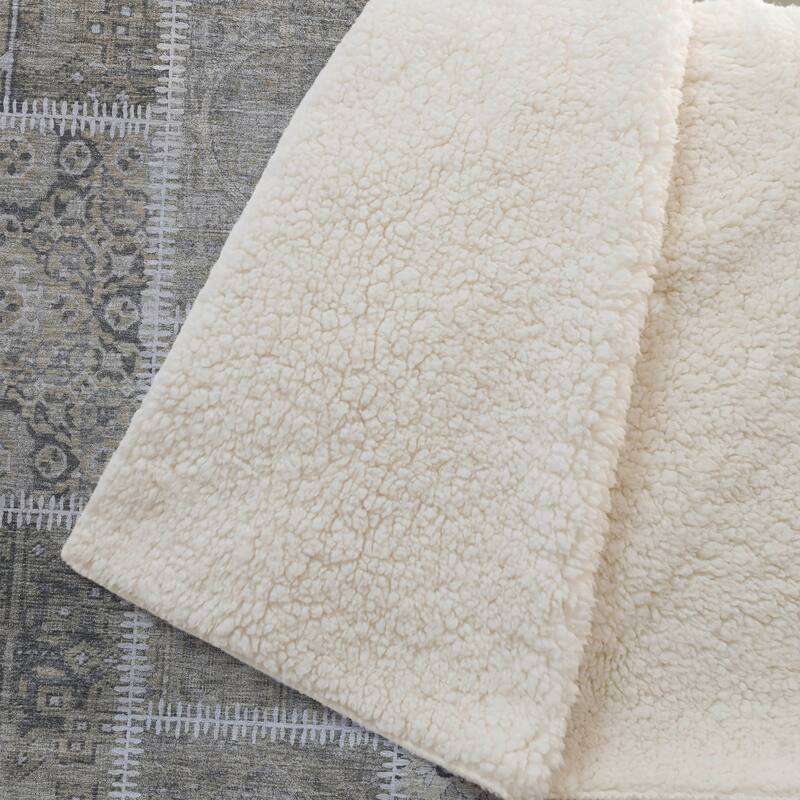 Premium Machine Washable Traditional Patchwork Sherpa Throw Blanket