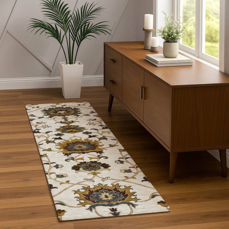 Machine Washable Indoor/ Outdoor Traditional Luna Chantille Rug