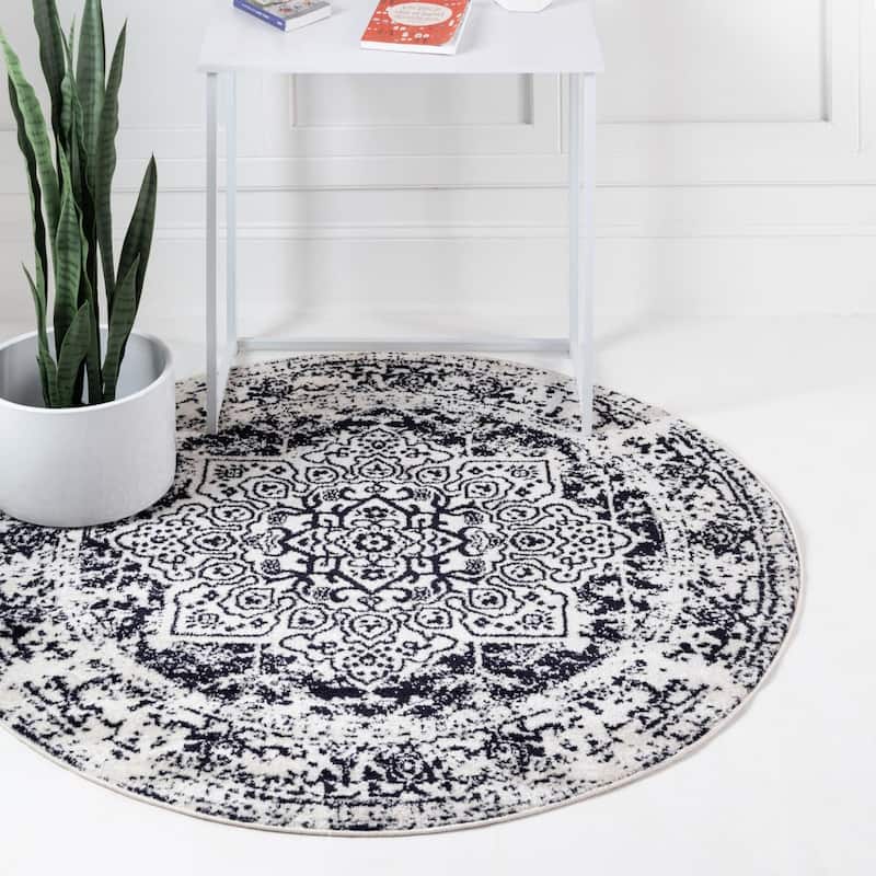 Traditional Brenda Collection Area Rug - Blue - 7'10" Round