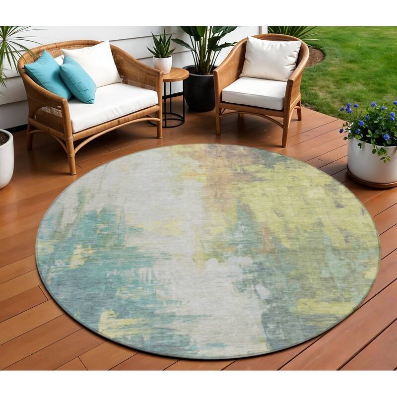 HomeRoots Abstract Transitional Rectangle Outdoor Rug - 8' Round