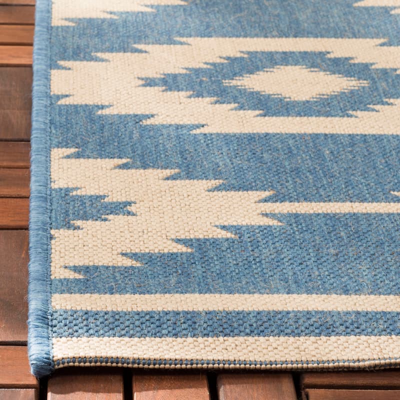 SAFAVIEH Beach House Jannita Indoor/ Outdoor Waterproof Patio Backyard Rug