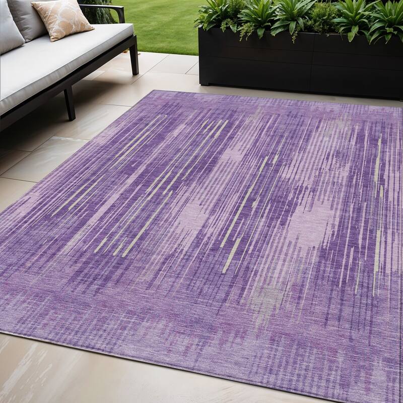 HomeRoots Striped Transitional Rectangle Outdoor Rug - 5' X 8'