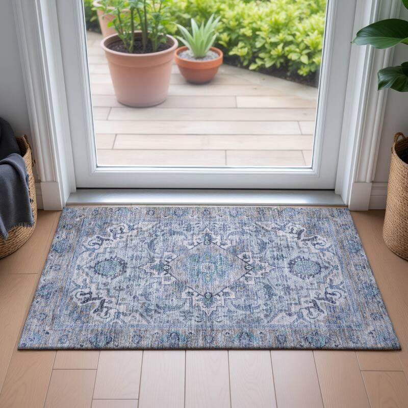 Machine Washable Indoor/Outdoor Traditional Vintage Chantille Rug