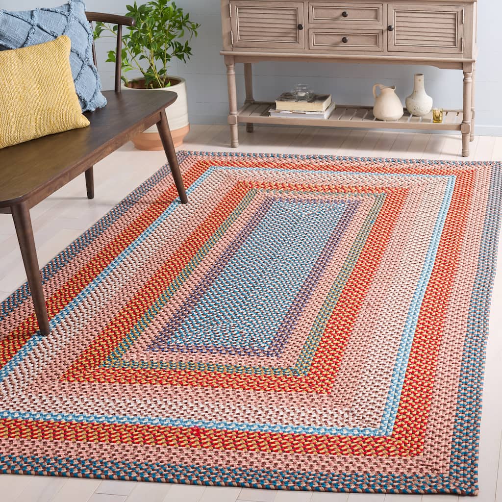 SAFAVIEH Handmade Braided Chisa Washable Indoor/Outdoor Rug - Weather Resistant & Easy Cleaning