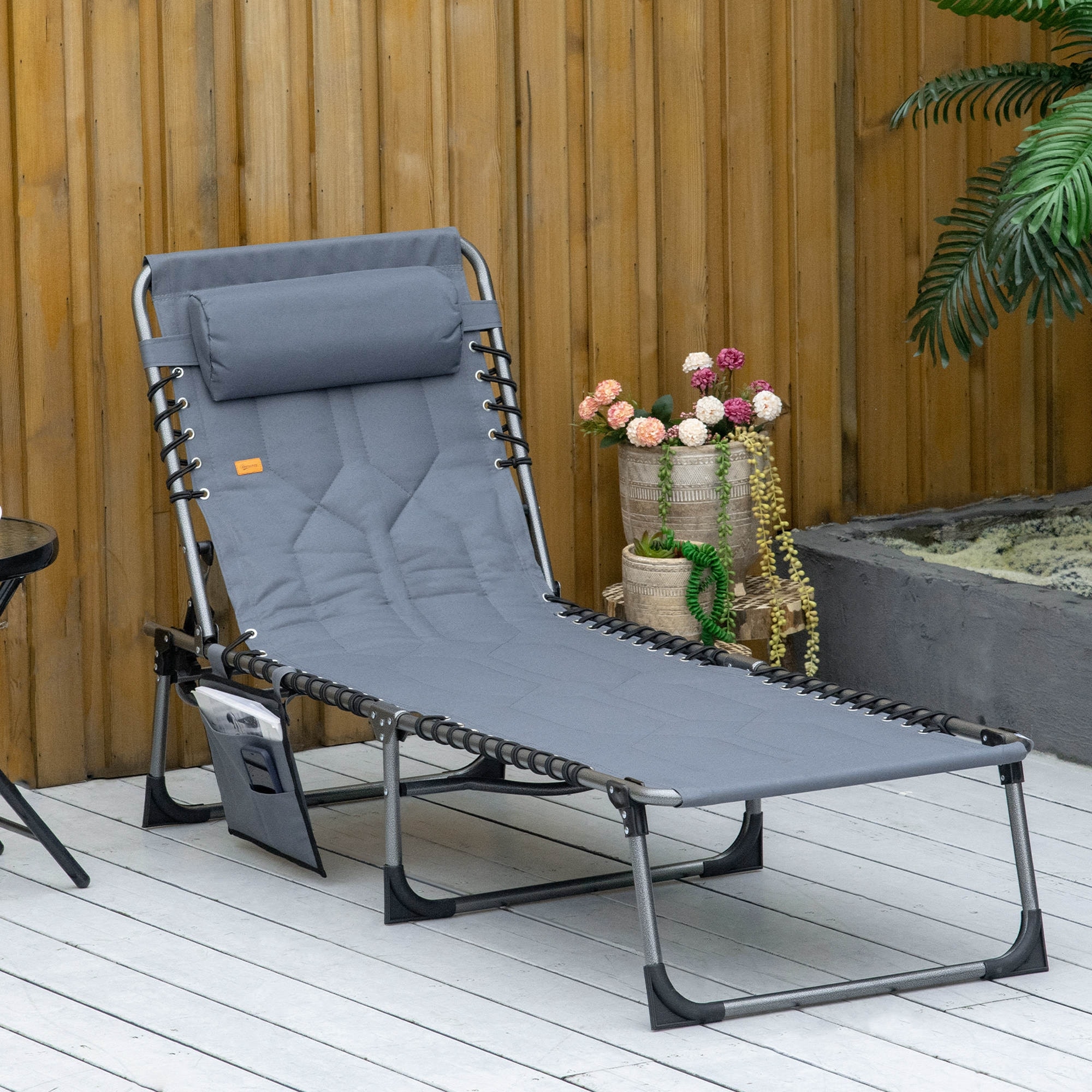 Padded chaise deals lounge chair