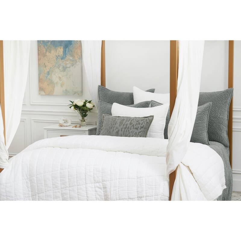 Odine Dove King Quilt