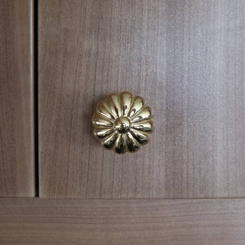 RK International CK 3248 Large Melon 1-1/2" Solid Metal Flower