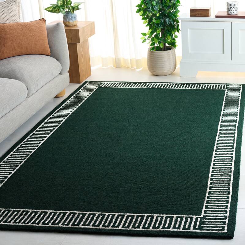 SAFAVIEH Handmade Metro Aneta Wool Rug - 4' x 6' - Green/Ivory