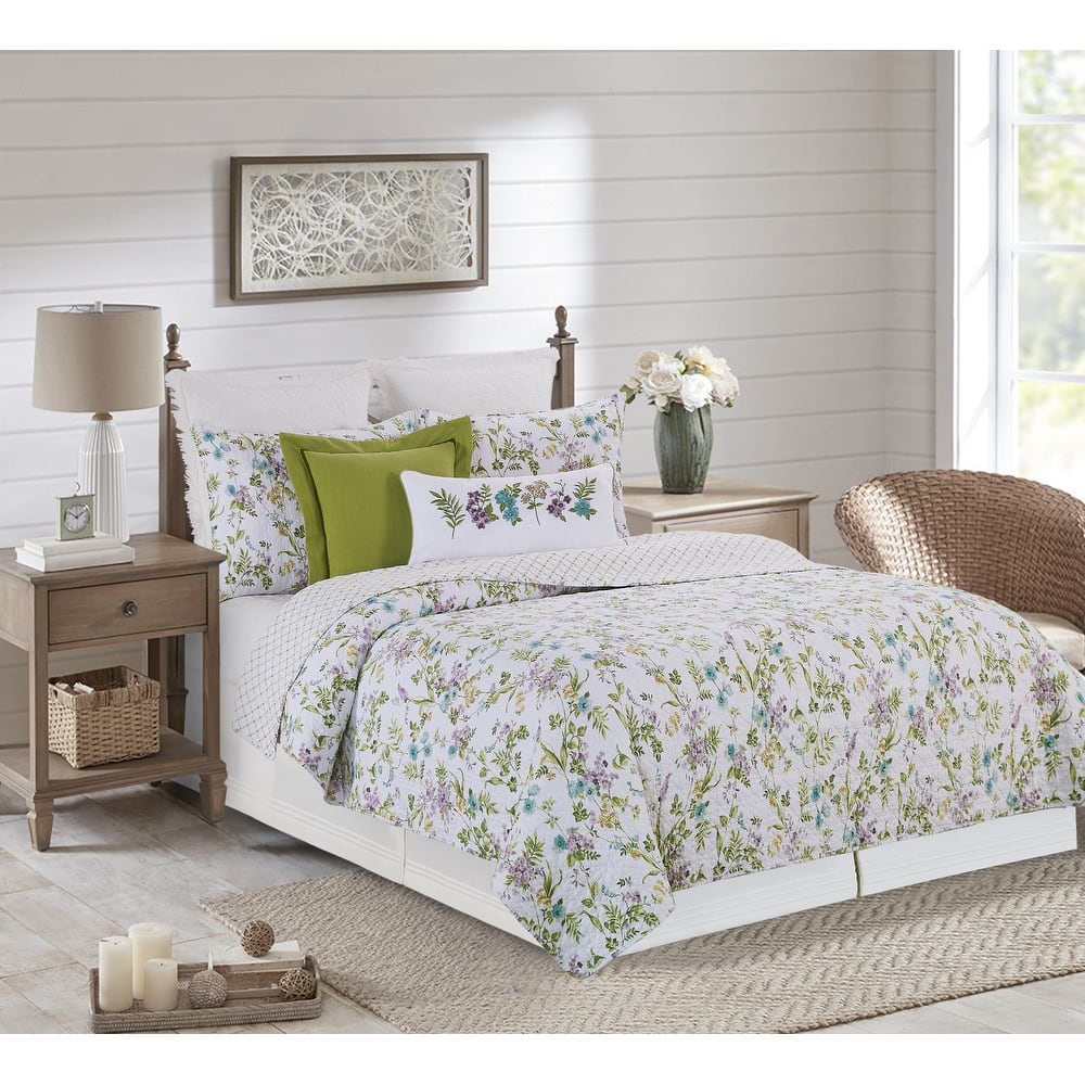 Carley Quilt Set Bedding Collection