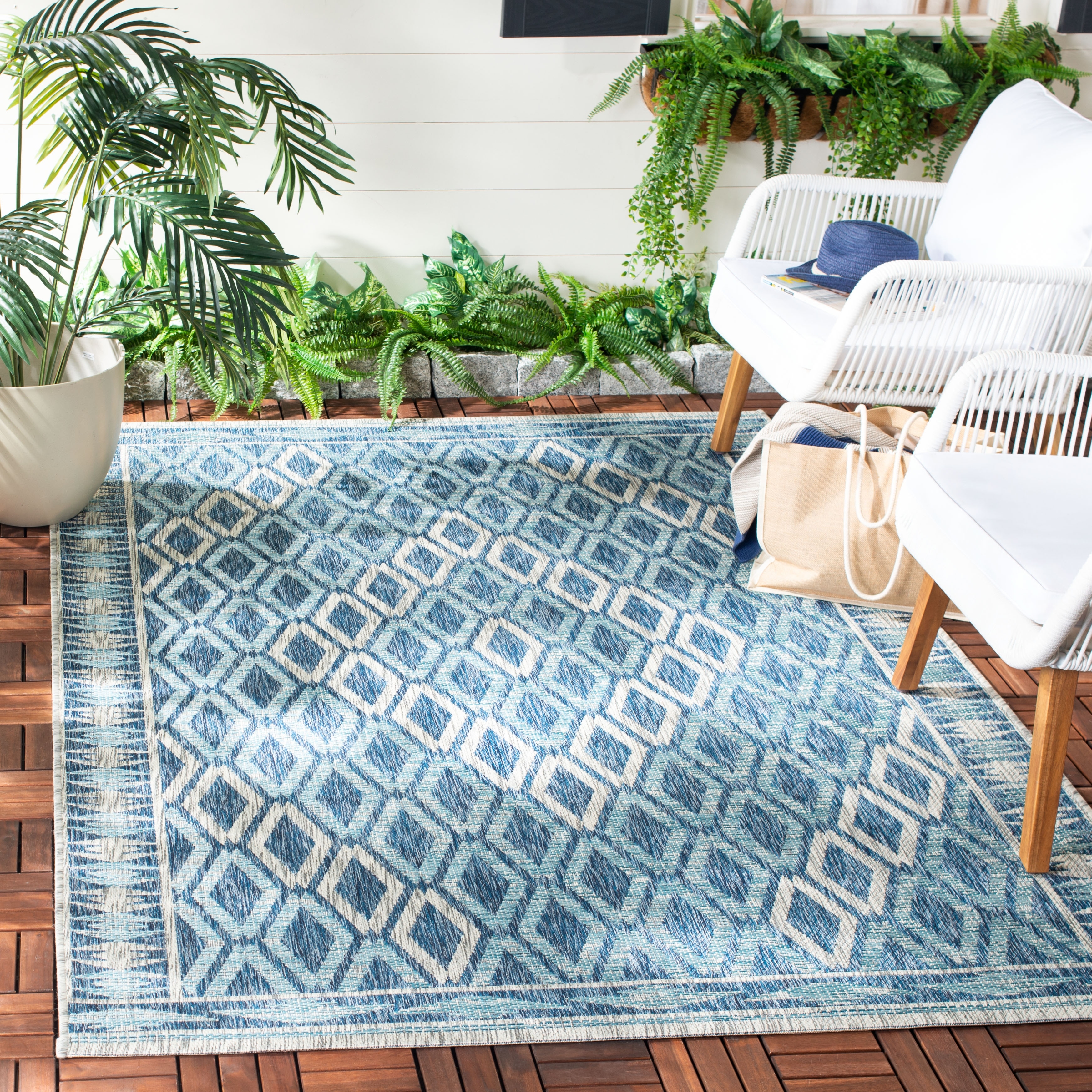 SAFAVIEH Courtyard Noreta Indoor/ Outdoor Waterproof Patio 