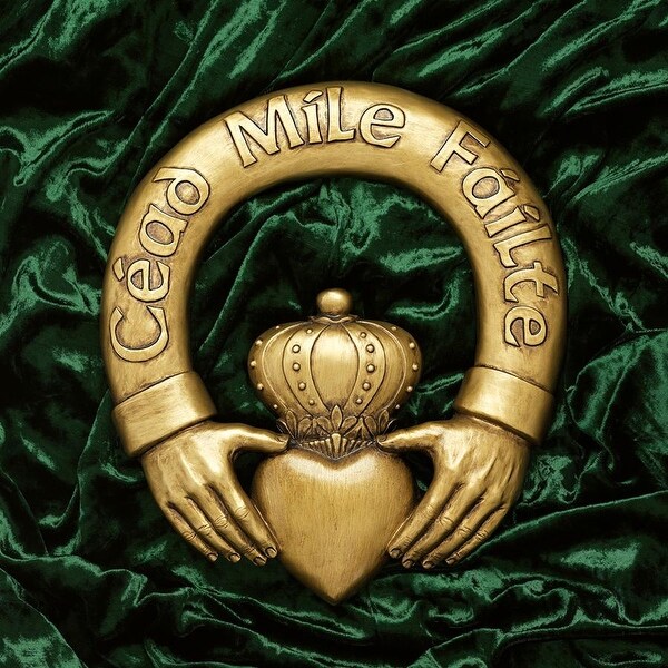 Design Toscano One Hundred Thousand Welcomes Claddagh Sculptural Plaque