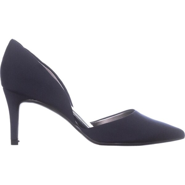 bandolino navy pumps