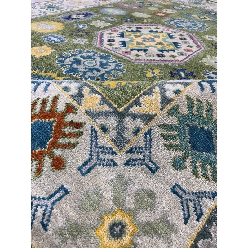 Light Green Beige Hand Knotted Wool Traditional Rug 9' x 12' - Ornamental Medallion 0.5" Pile Design - N/A