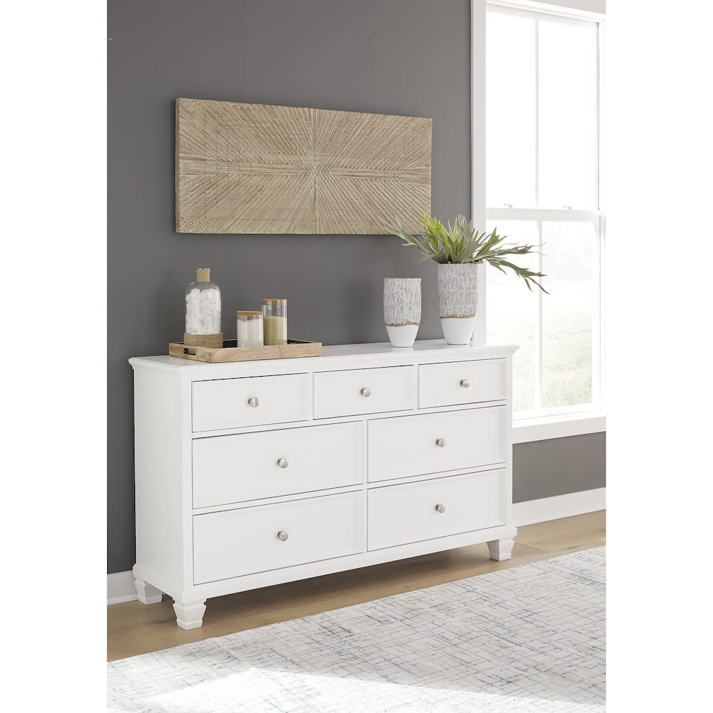 Signature Design by Ashley Fortman Dresser