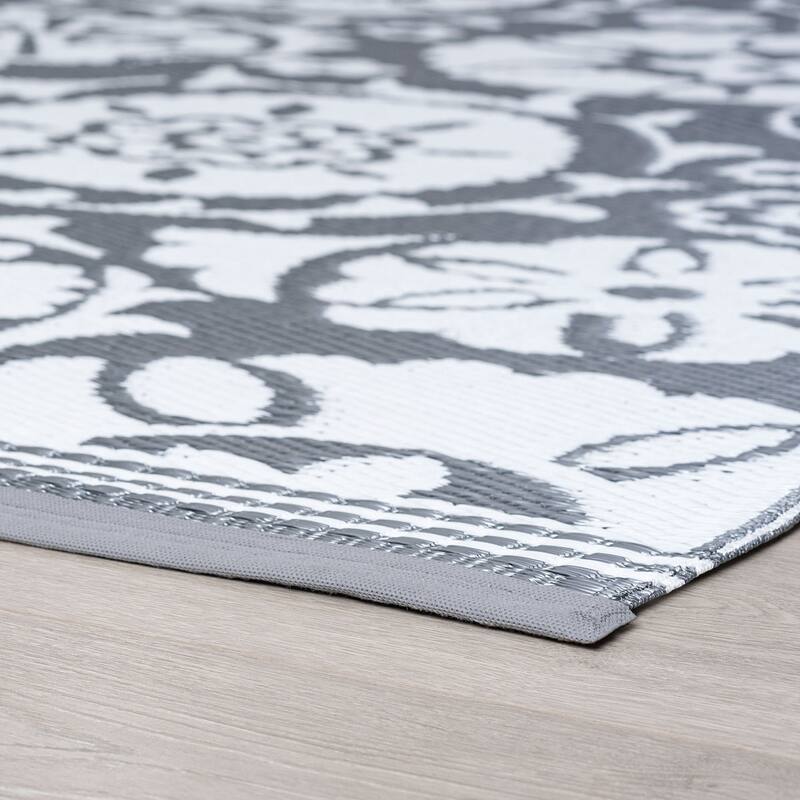Sundown Beach Floral Indoor/Outdoor Area Rug
