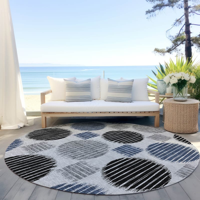 Machine Washable Indoor/ Outdoor Chantille Contemporary Dotty Rug - Gray - 8' x 8'