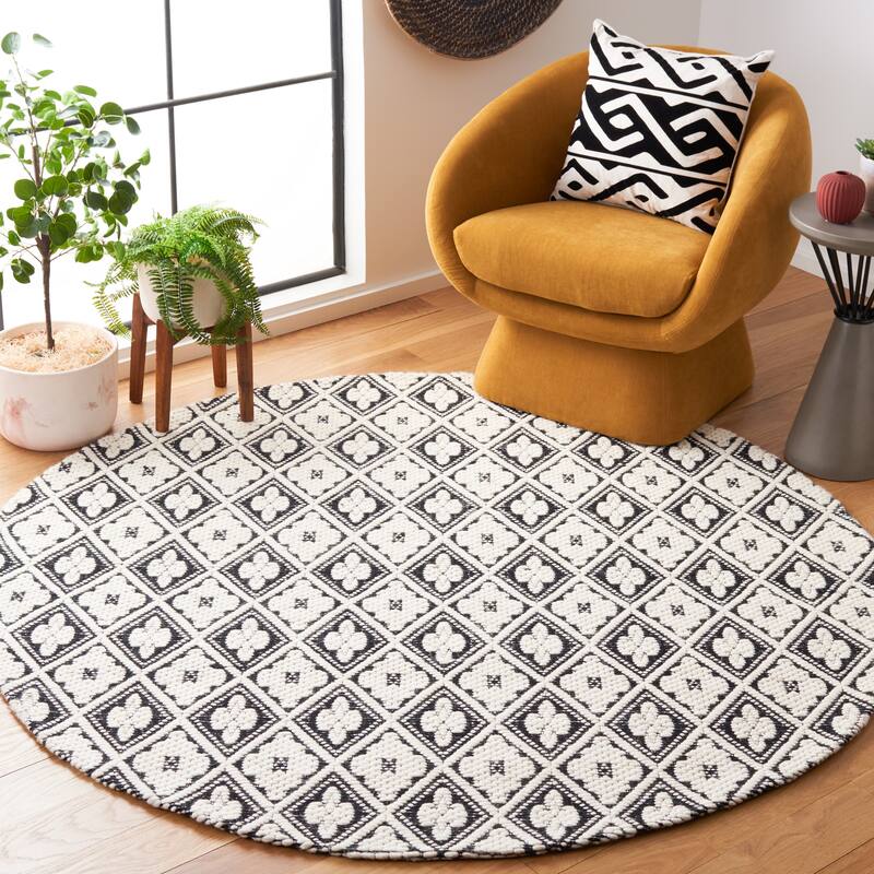 SAFAVIEH Handmade Marbella Aitana Modern Wool Rug - 6' Round - Black/Ivory