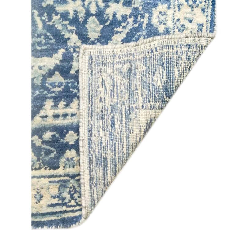 Ivanna Classic Bordered Hand-Woven Area Rug