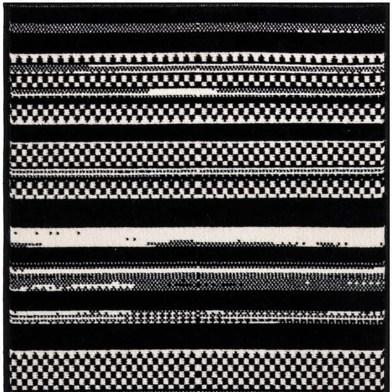 Power Loomed Traditional Modern Area Rug - 90' X '27' X '0.5