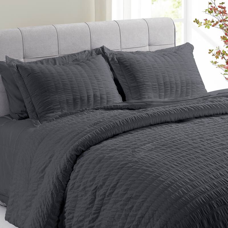 7-piece Seersucker Bedding Set, Comfortable and Durable Bed in a Bag