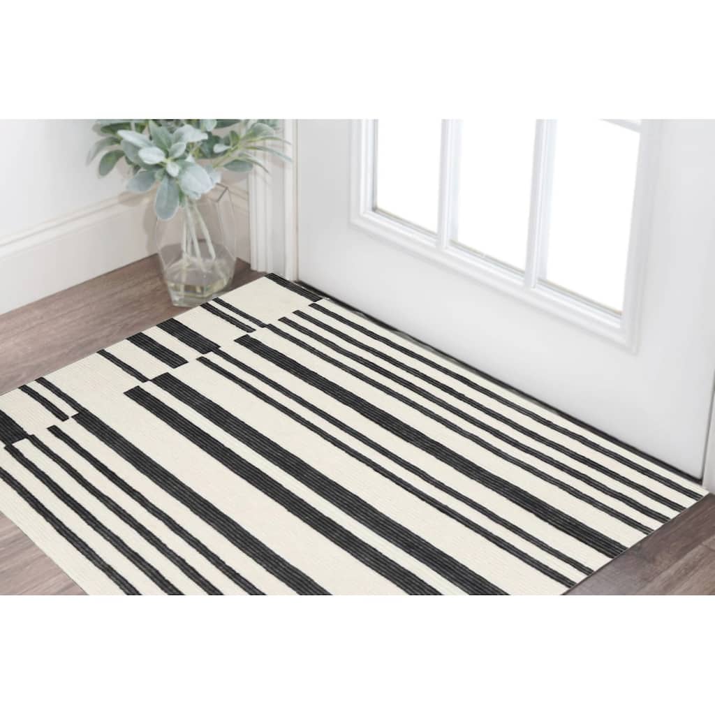 Wiru Hand Tufted Abstract Modern Area Rug By HomeRoots - 2' x 3'