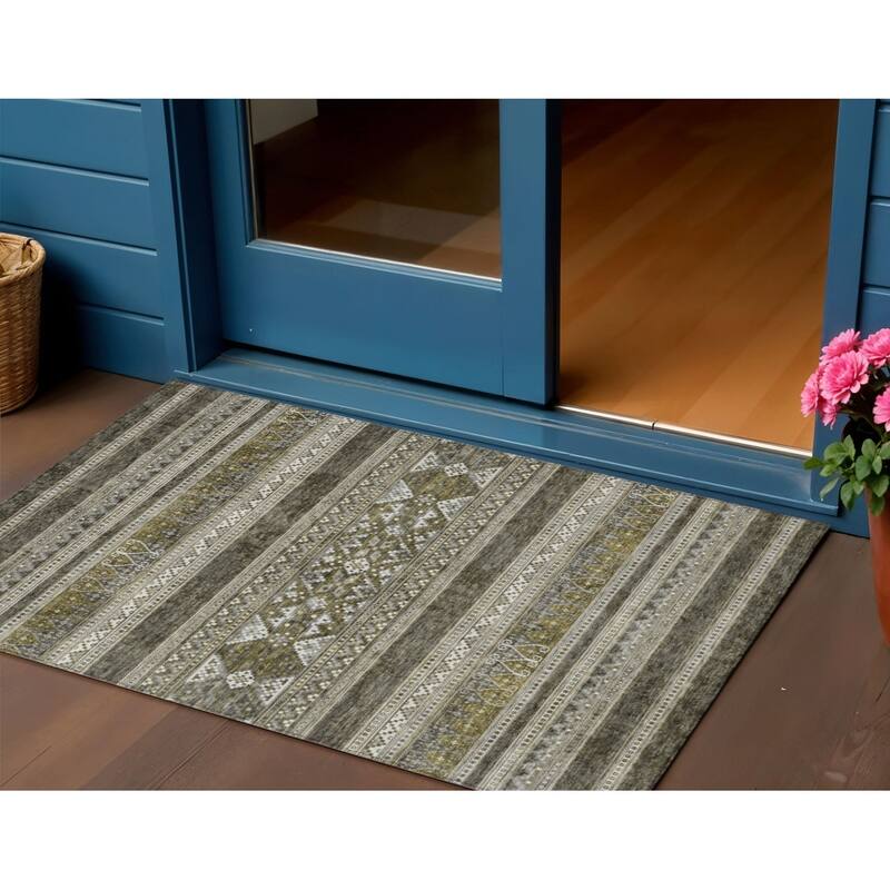 HomeRoots Southwestern Transitional Rectangle Outdoor Rug - 3' x 5'