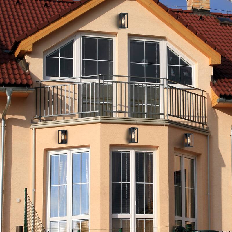 1-Light 12.76in Outdoor Wall Light with Matte Black Finish & Clear glass shade