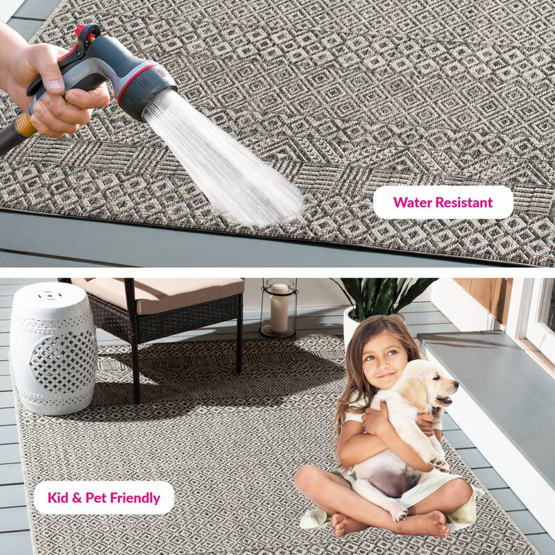SAFAVIEH Courtyard Leonara Indoor/Outdoor Waterproof Patio Backyard Rug