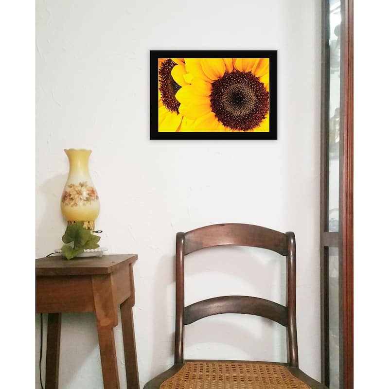 TrendyDecor4U Contemporary "Sunflower Portrait" Framed Print Wall Art