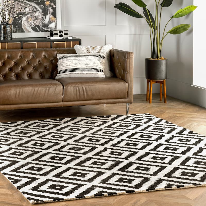 Nuloom Kellee Hand Tufted Geometric Wool Area Rug - 3' x 5' - Beige