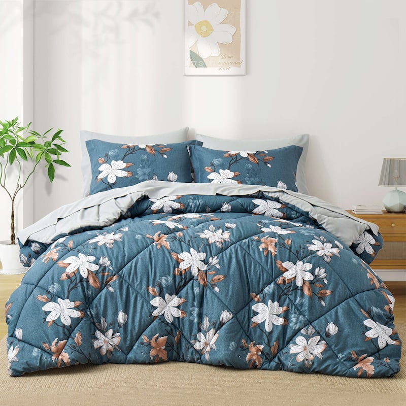All Season Floral Printed Reversible 7-Piece Bed in a Bag With Sheet Set - Nightshadow Blue - Full