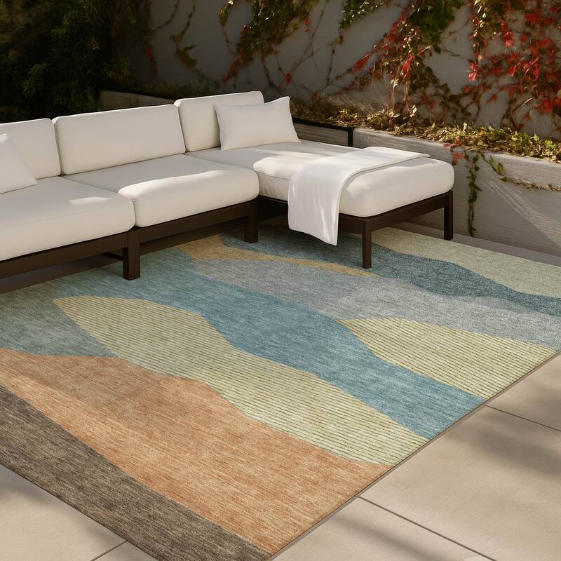 Machine Washable Indoor/ Outdoor Modern Dacono Chantille Rug