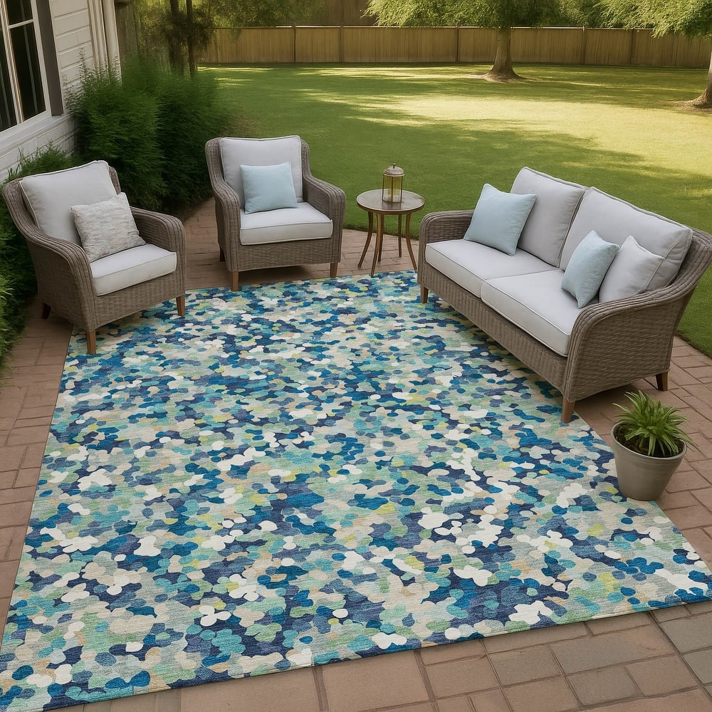 Machine Washable Indoor/ Outdoor Contemporary Halia Chantille Rug