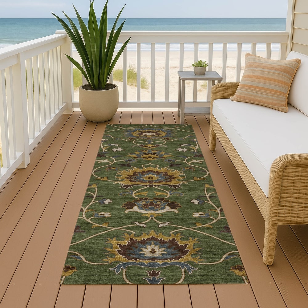 Machine Washable Indoor/ Outdoor Traditional Luna Chantille Rug