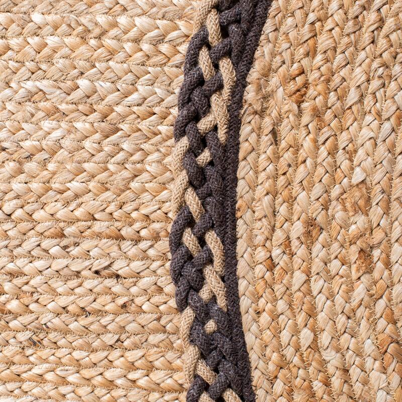 SAFAVIEH Handmade Natural Fiber Asgerdur Casual Jute Rug