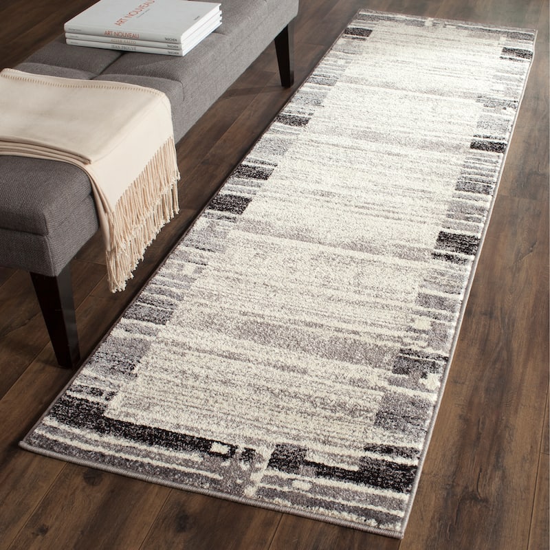 SAFAVIEH Evoke Helina Distressed Vintage Boho Rug