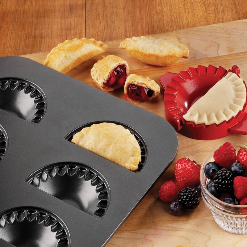 Chicago Metallic Professional Mini-Hand-Pie Pan with Cut-and-Press Tool, 20-Inch-by-11.25-Inch