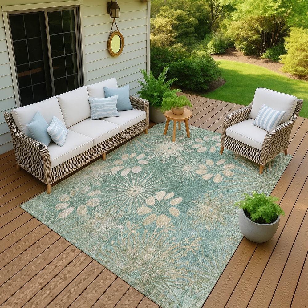Machine Washable Indoor/ Outdoor Floral Geo Chantille Rug