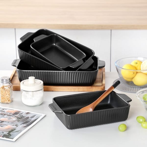 4-Piece Matte Black Stoneware Rectangular Baking Moulds