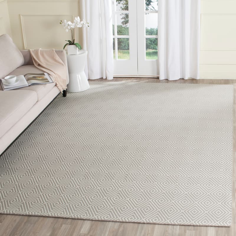 SAFAVIEH Handmade Wilton Natasha Country Floral Wool Rug - 8' x 10' - Silver/Ivory