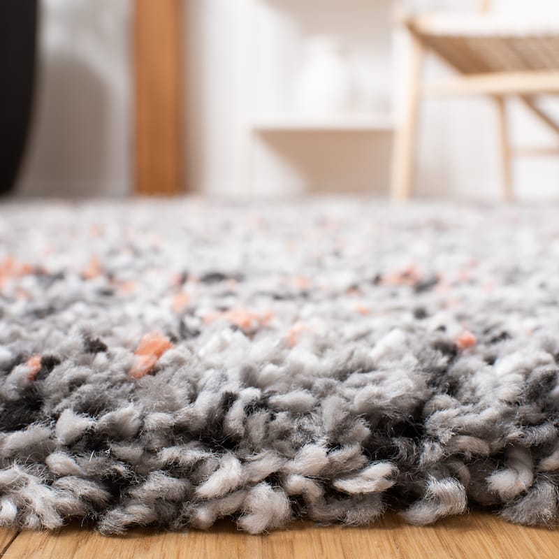 SAFAVIEH Canyon Shag Isaura Flokati Rug