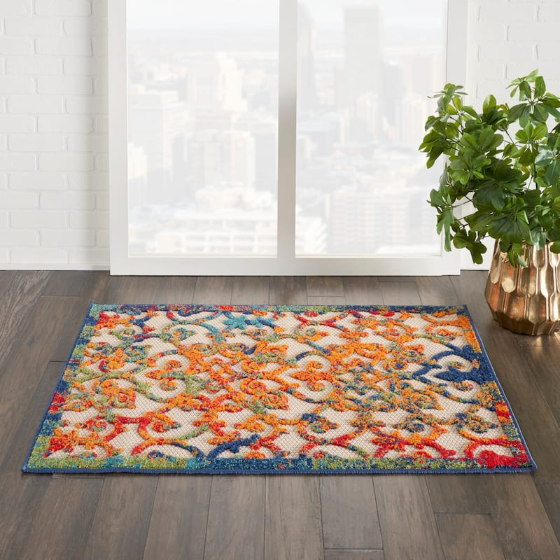 Nourison Aloha Transitional Scroll Indoor/Outdoor Damask Rug