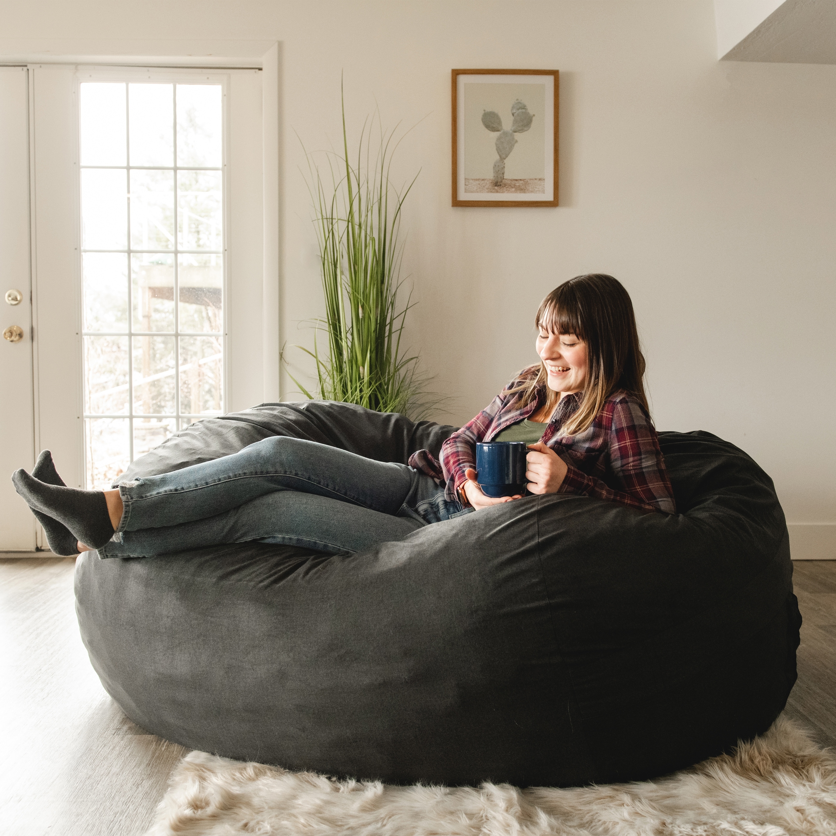 https://ak1.ostkcdn.com/images/products/is/images/direct/4844206eea4fa7f0409c0f953fa4a880f706754f/Big-Joe-XL-Fuf-Bean-Bag-Chair-%28Removable-Cover%29.jpg
