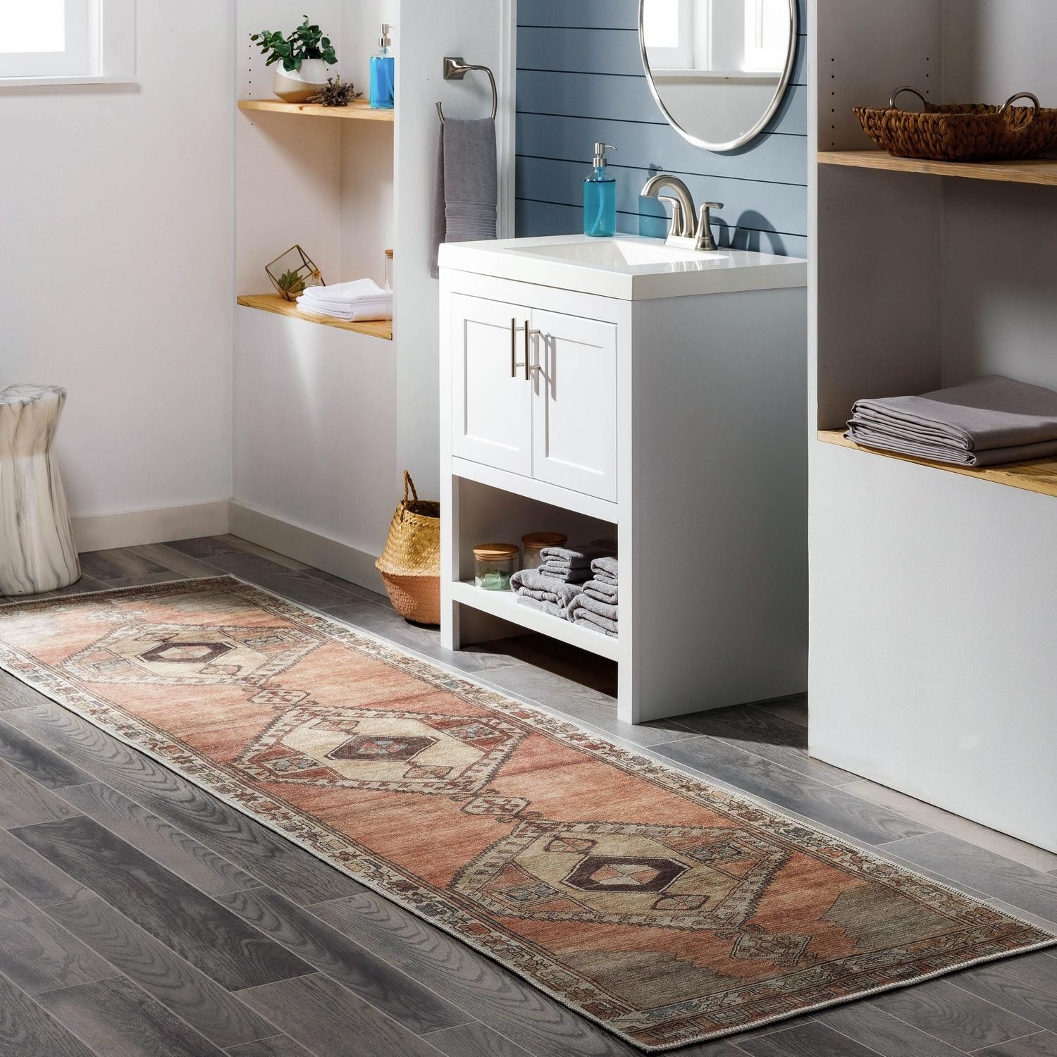 Livabliss Traditional Antiquity Medallion Area Rug.