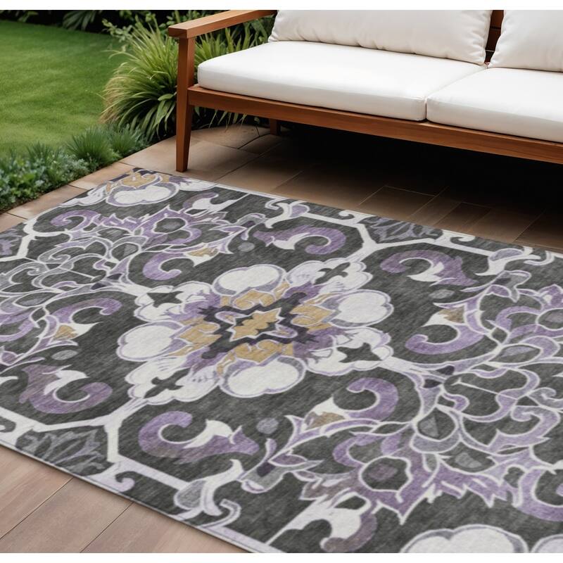 HomeRoots Damask Traditional Rectangle Outdoor Rug - 10' X 14'