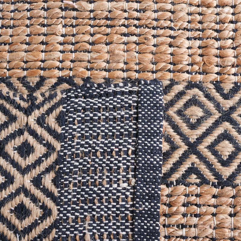 SAFAVIEH Handmade Natural Fiber Jalynn Geometric Seagrass Rug