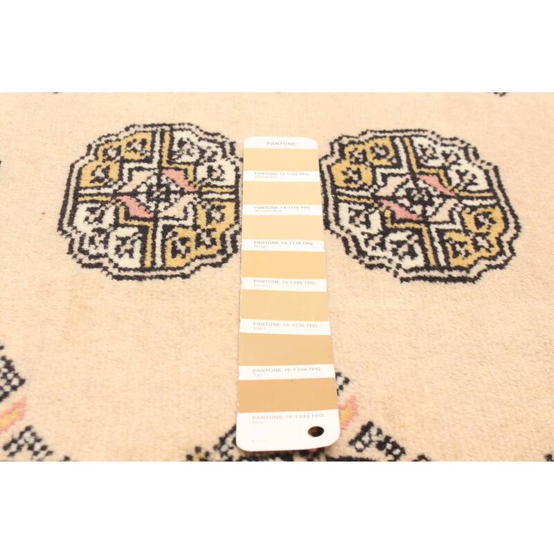 ECARPETGALLERY Hand-knotted Peshawar Bokhara Beige, Cream Wool Rug - 4'0 x 6'3